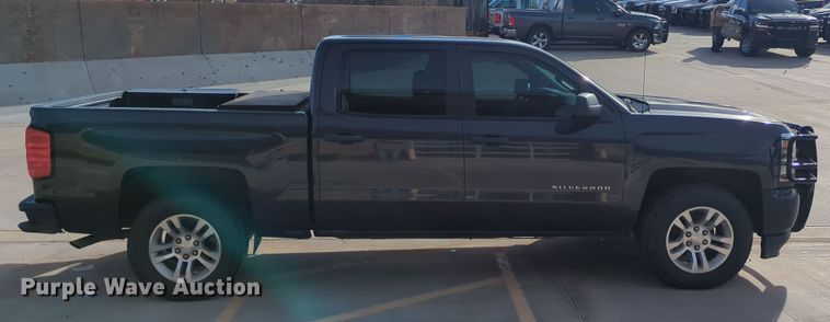 image for item DN3812 2016 Chevrolet Silverado 1500 Crew Cab pickup truck