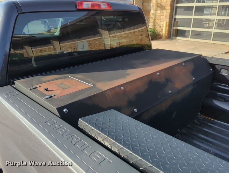 image for item DN3812 2016 Chevrolet Silverado 1500 Crew Cab pickup truck