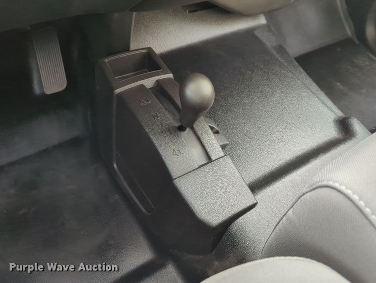 image for item DN3812 2016 Chevrolet Silverado 1500 Crew Cab pickup truck