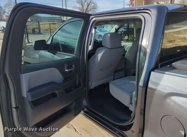 image for item DN3812 2016 Chevrolet Silverado 1500 Crew Cab pickup truck