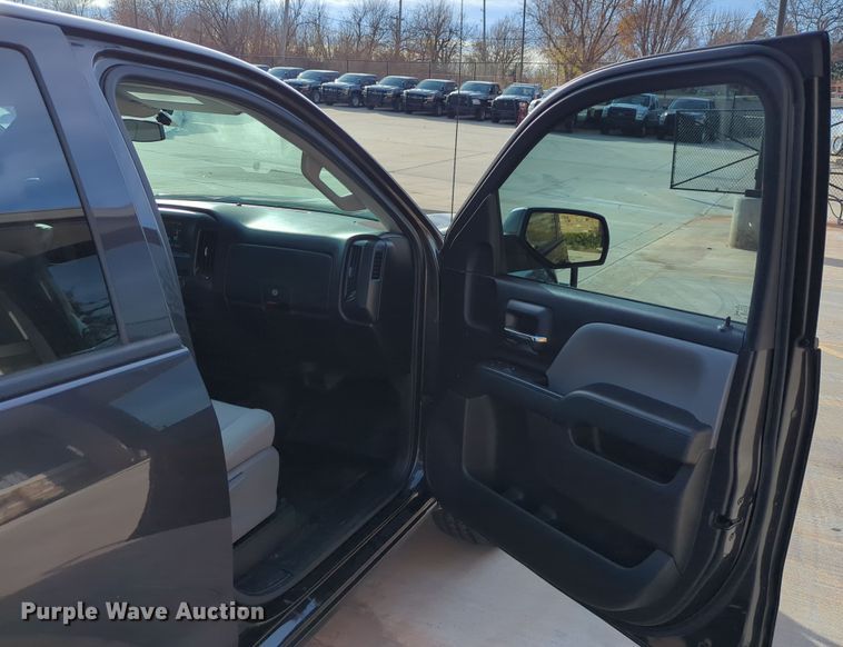 image for item DN3812 2016 Chevrolet Silverado 1500 Crew Cab pickup truck