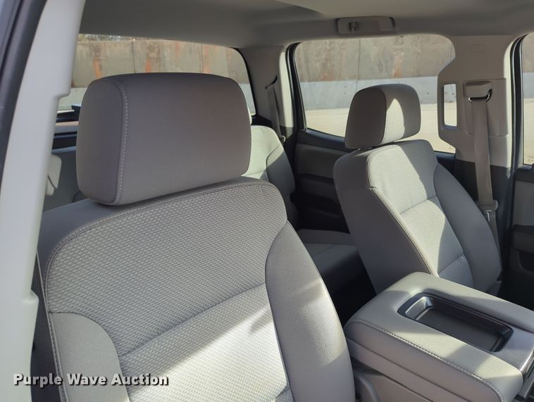 image for item DN3812 2016 Chevrolet Silverado 1500 Crew Cab pickup truck