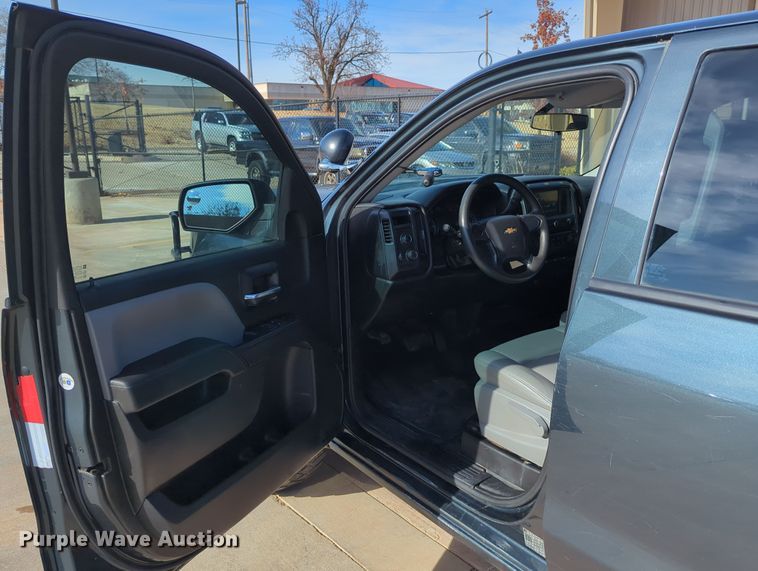 image for item DN3813 2018 Chevrolet Silverado 1500 Double Cab pickup truck