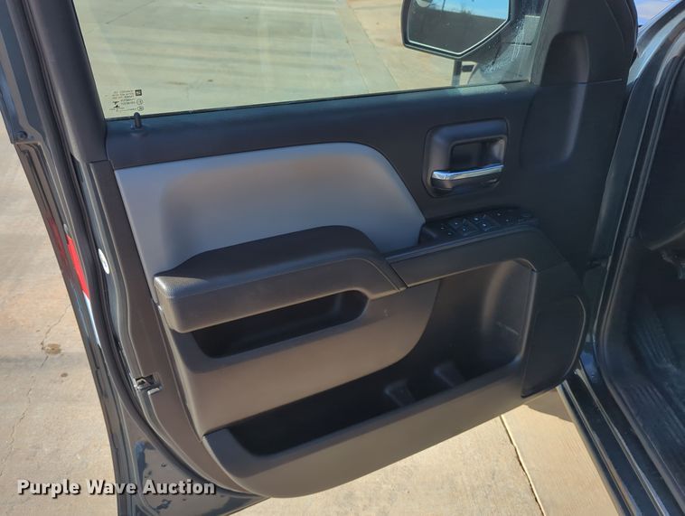 image for item DN3813 2018 Chevrolet Silverado 1500 Double Cab pickup truck