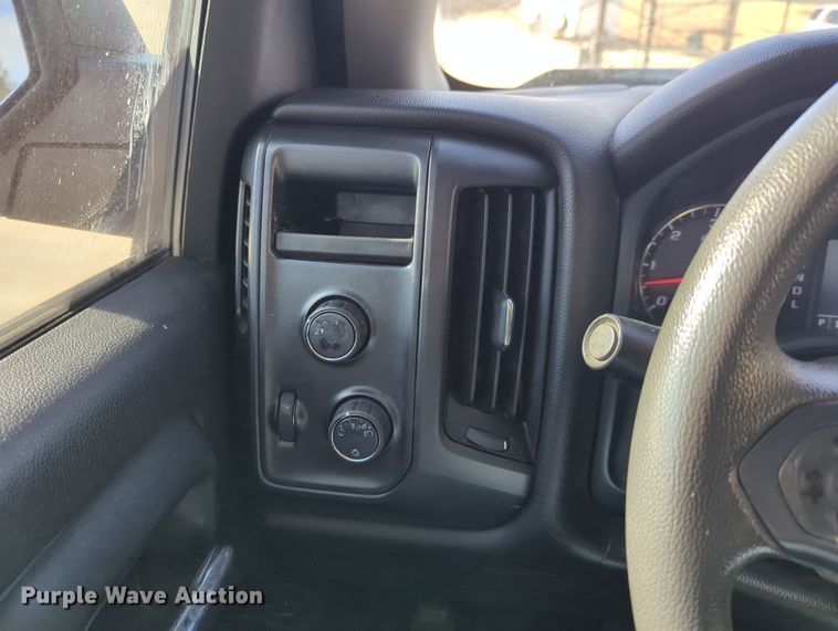 image for item DN3813 2018 Chevrolet Silverado 1500 Double Cab pickup truck