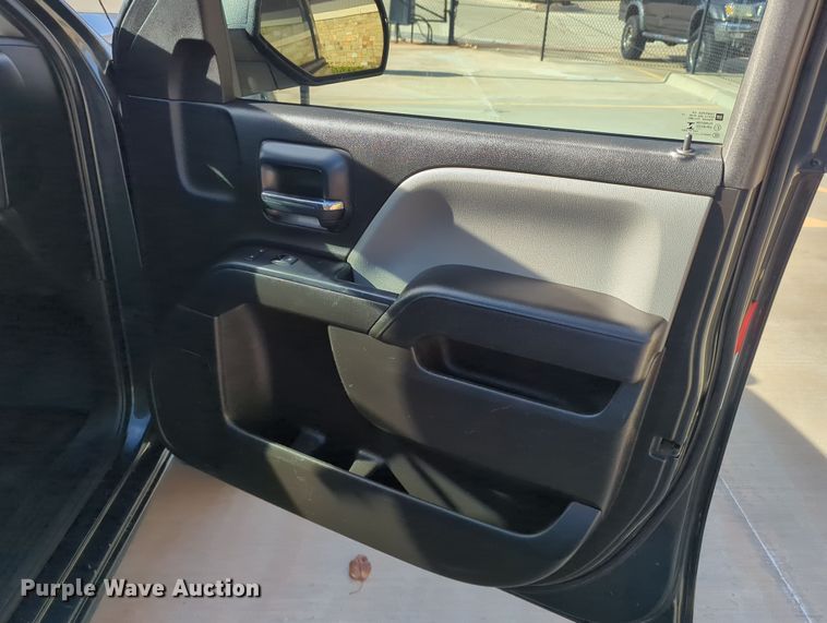 image for item DN3813 2018 Chevrolet Silverado 1500 Double Cab pickup truck