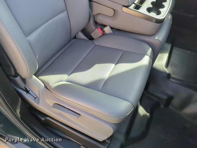 image for item DN3813 2018 Chevrolet Silverado 1500 Double Cab pickup truck