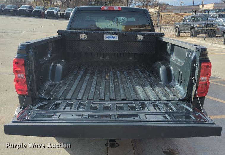 image for item DN3815 2018 Chevrolet Silverado 1500 Double Cab pickup truck