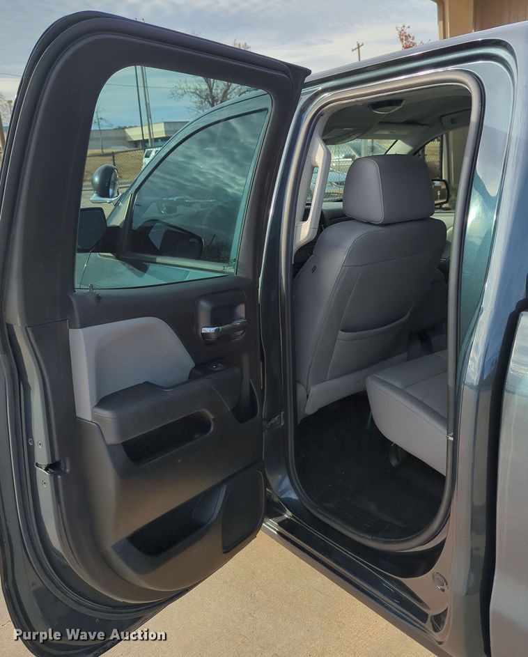 image for item DN3815 2018 Chevrolet Silverado 1500 Double Cab pickup truck