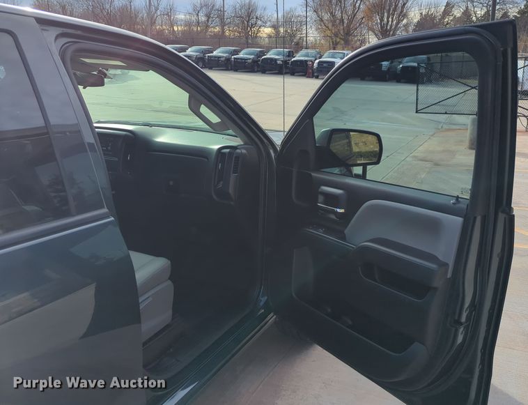 image for item DN3815 2018 Chevrolet Silverado 1500 Double Cab pickup truck