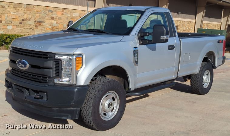 image for item DN3818 2017 Ford F250 Super Duty XL pickup truck