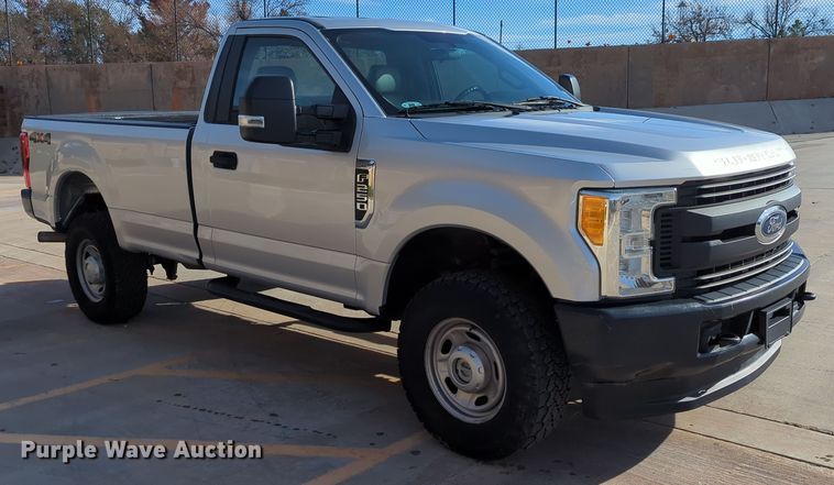 image for item DN3818 2017 Ford F250 Super Duty XL pickup truck