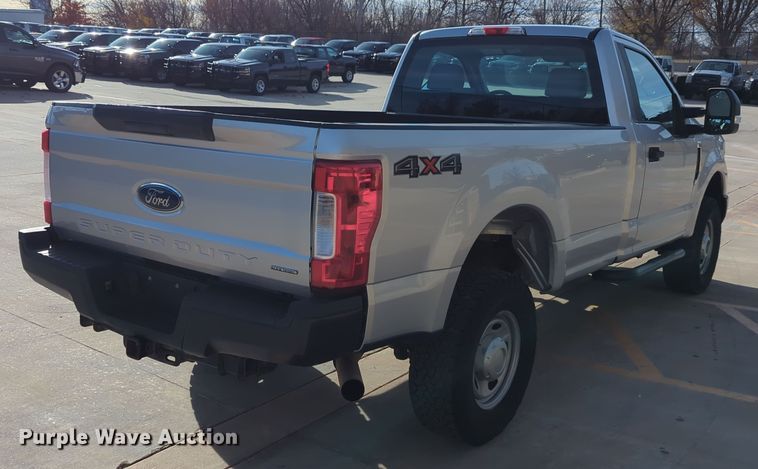 image for item DN3818 2017 Ford F250 Super Duty XL pickup truck