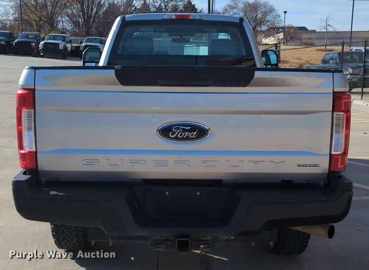 image for item DN3818 2017 Ford F250 Super Duty XL pickup truck