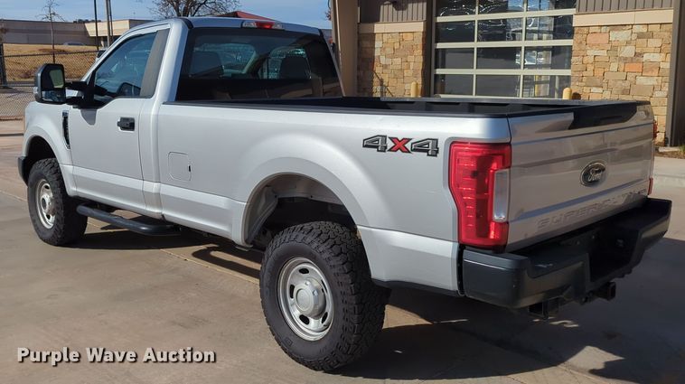 image for item DN3818 2017 Ford F250 Super Duty XL pickup truck