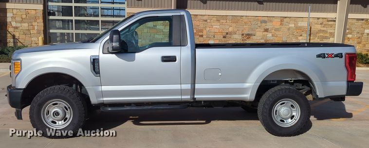 image for item DN3818 2017 Ford F250 Super Duty XL pickup truck