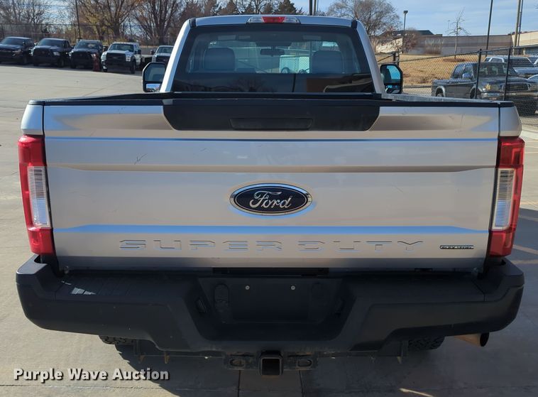 image for item DN3818 2017 Ford F250 Super Duty XL pickup truck