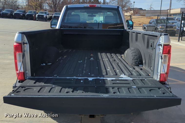 image for item DN3818 2017 Ford F250 Super Duty XL pickup truck