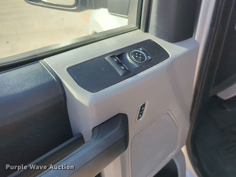 image for item DN3818 2017 Ford F250 Super Duty XL pickup truck