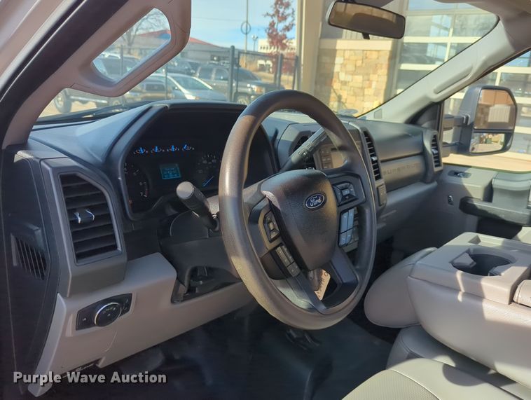 image for item DN3818 2017 Ford F250 Super Duty XL pickup truck