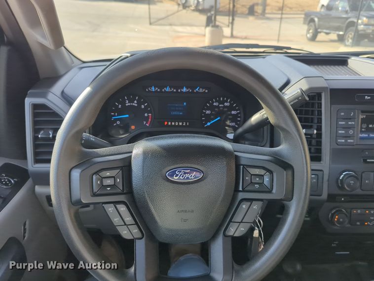 image for item DN3818 2017 Ford F250 Super Duty XL pickup truck