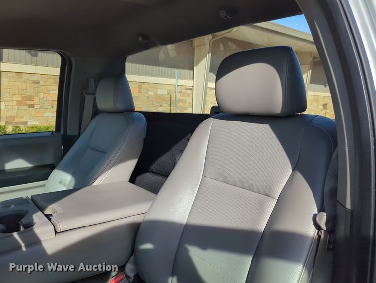 image for item DN3818 2017 Ford F250 Super Duty XL pickup truck