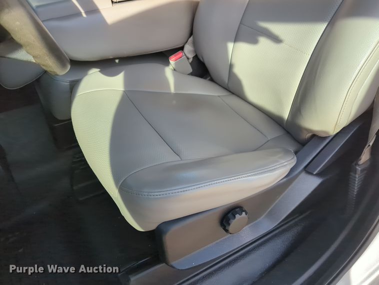 image for item DN3818 2017 Ford F250 Super Duty XL pickup truck