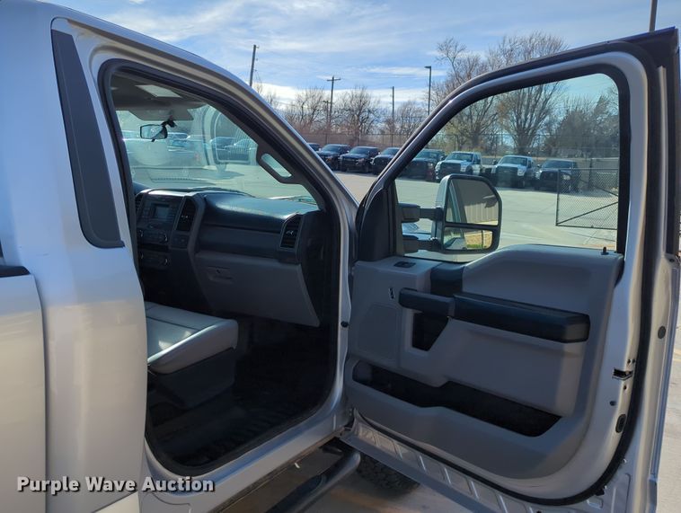 image for item DN3818 2017 Ford F250 Super Duty XL pickup truck