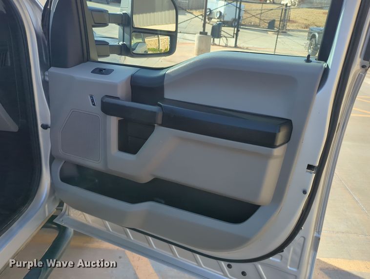 image for item DN3818 2017 Ford F250 Super Duty XL pickup truck