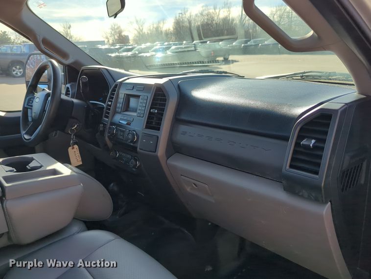 image for item DN3818 2017 Ford F250 Super Duty XL pickup truck