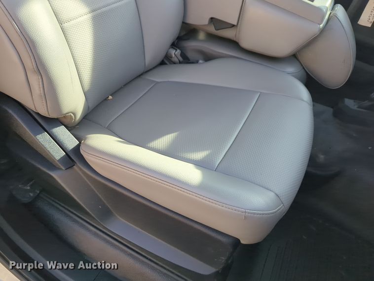 image for item DN3818 2017 Ford F250 Super Duty XL pickup truck