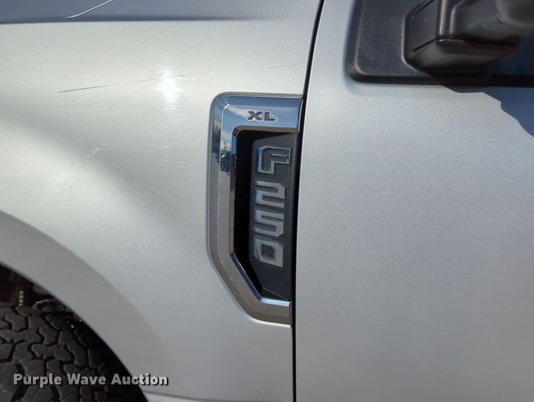 image for item DN3818 2017 Ford F250 Super Duty XL pickup truck