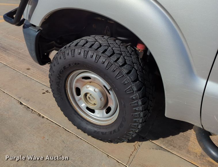 image for item DN3819 2015 Ford F250 Super Duty XL pickup truck