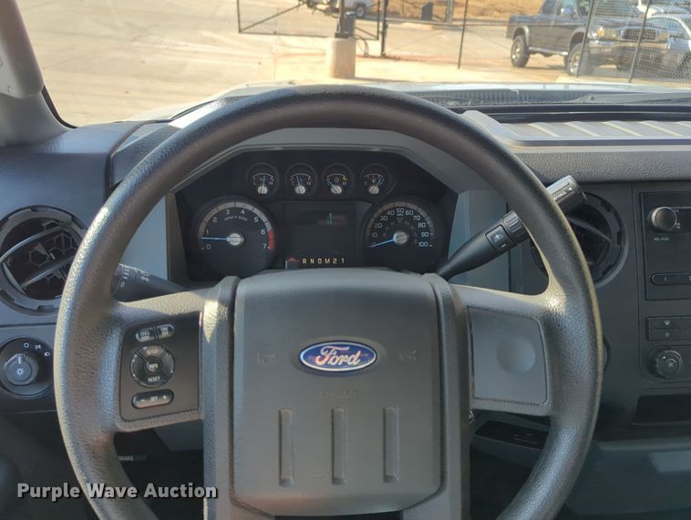 image for item DN3820 2013 Ford F250 Super Duty XL pickup truck