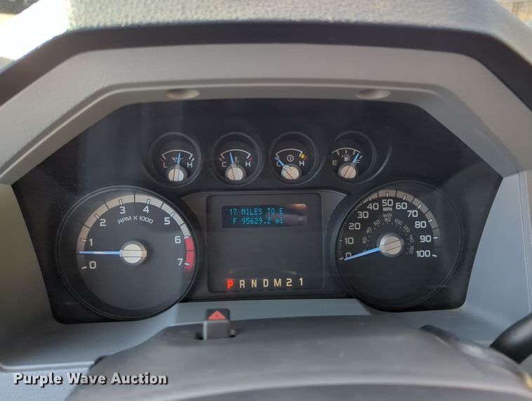 image for item DN3820 2013 Ford F250 Super Duty XL pickup truck