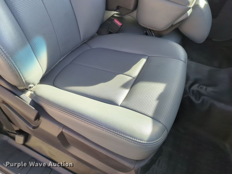 image for item DN3820 2013 Ford F250 Super Duty XL pickup truck