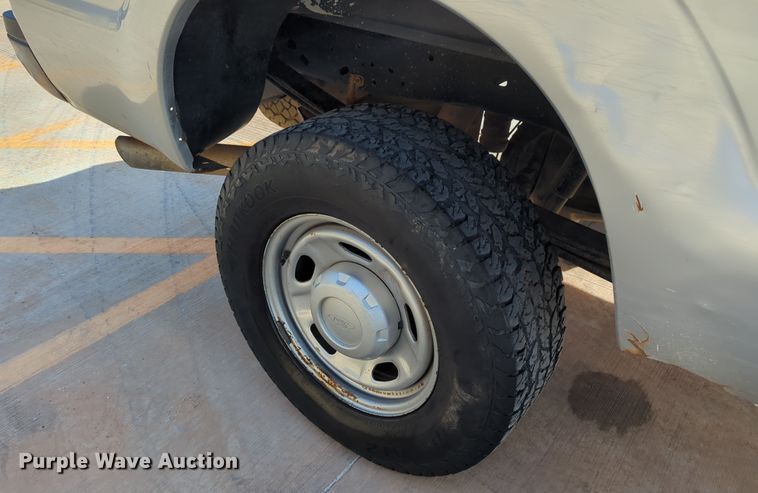 image for item DN3820 2013 Ford F250 Super Duty XL pickup truck