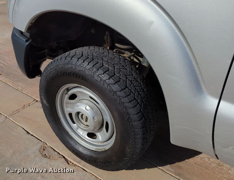 image for item DN3820 2013 Ford F250 Super Duty XL pickup truck