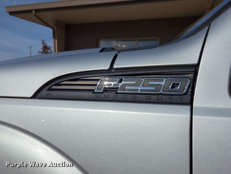 image for item DN3820 2013 Ford F250 Super Duty XL pickup truck