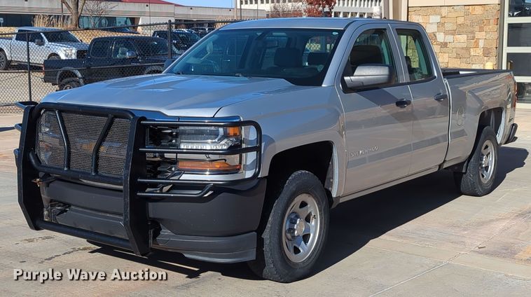 image for item DR6882 2016 Chevrolet Silverado  1500  Double Cab pickup truck