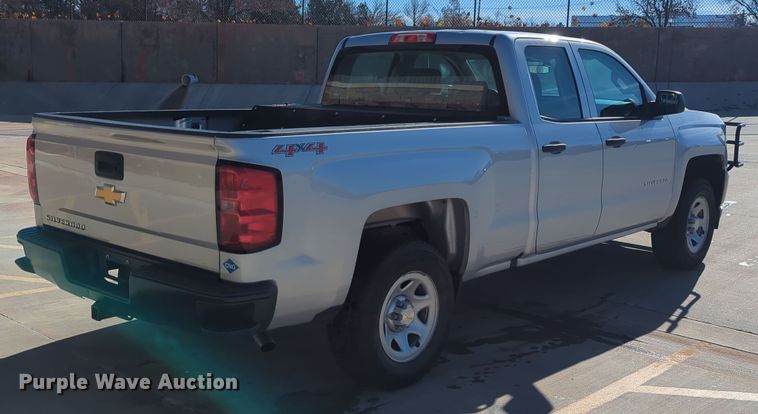 image for item DR6882 2016 Chevrolet Silverado  1500  Double Cab pickup truck