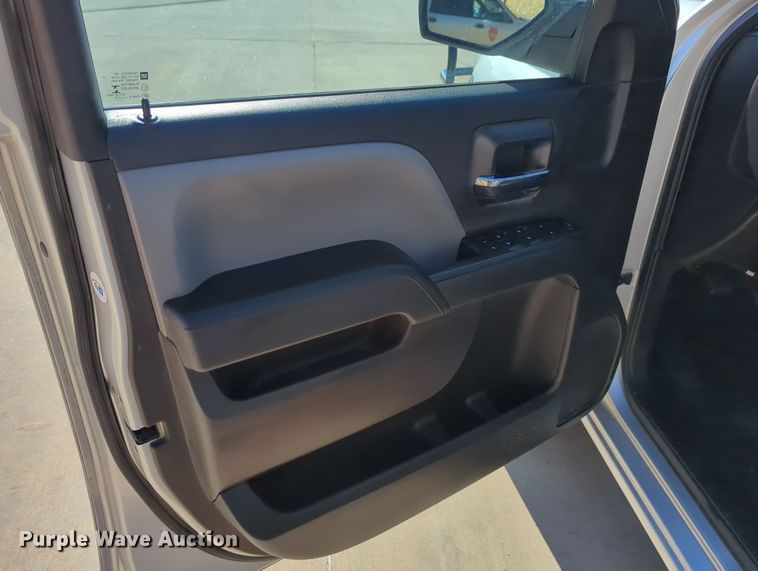 image for item DR6882 2016 Chevrolet Silverado  1500  Double Cab pickup truck