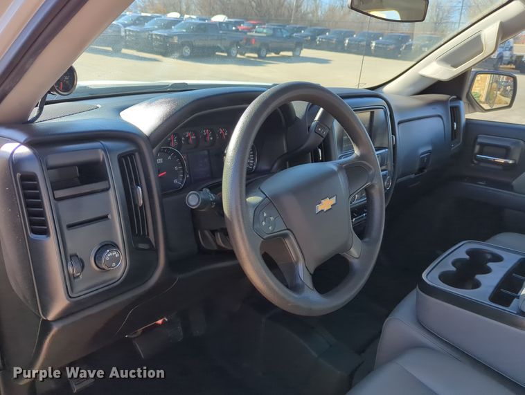 image for item DR6882 2016 Chevrolet Silverado  1500  Double Cab pickup truck