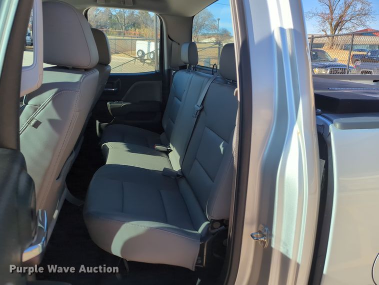 image for item DR6882 2016 Chevrolet Silverado  1500  Double Cab pickup truck