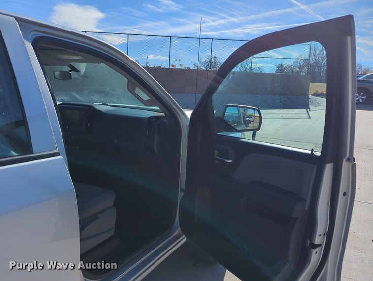 image for item DR6882 2016 Chevrolet Silverado  1500  Double Cab pickup truck