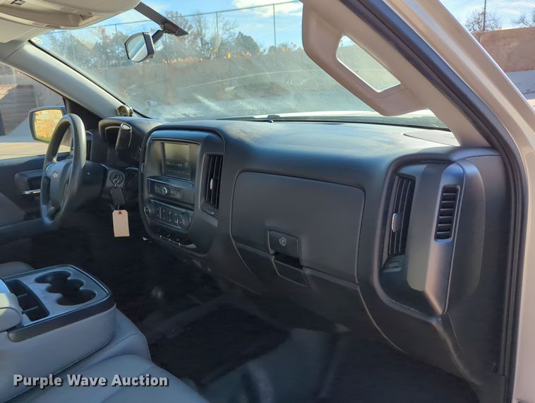 image for item DR6882 2016 Chevrolet Silverado  1500  Double Cab pickup truck