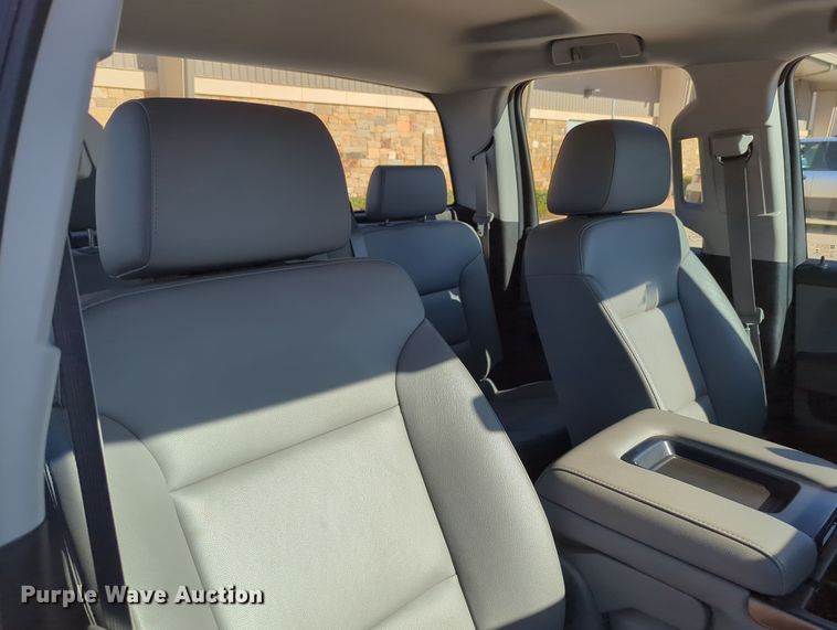 image for item DR6882 2016 Chevrolet Silverado  1500  Double Cab pickup truck