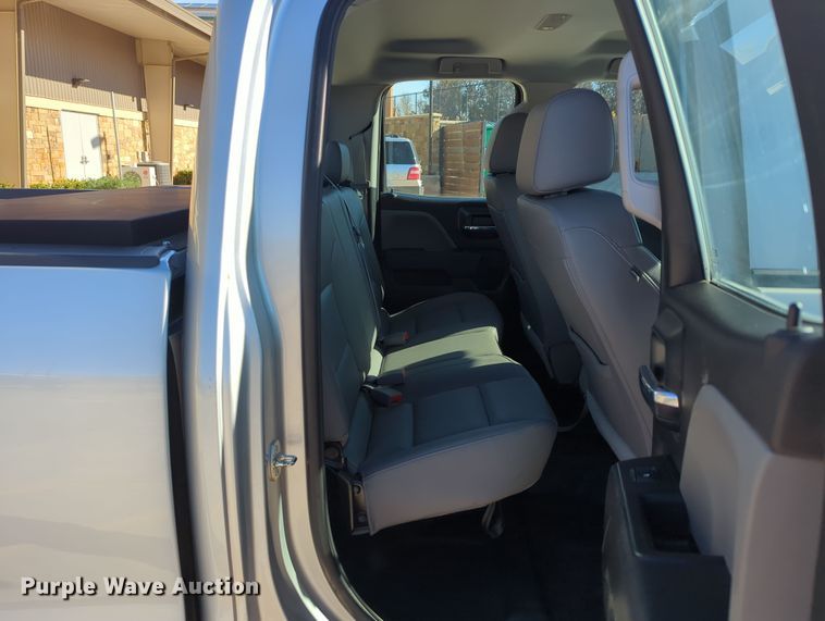 image for item DR6882 2016 Chevrolet Silverado  1500  Double Cab pickup truck