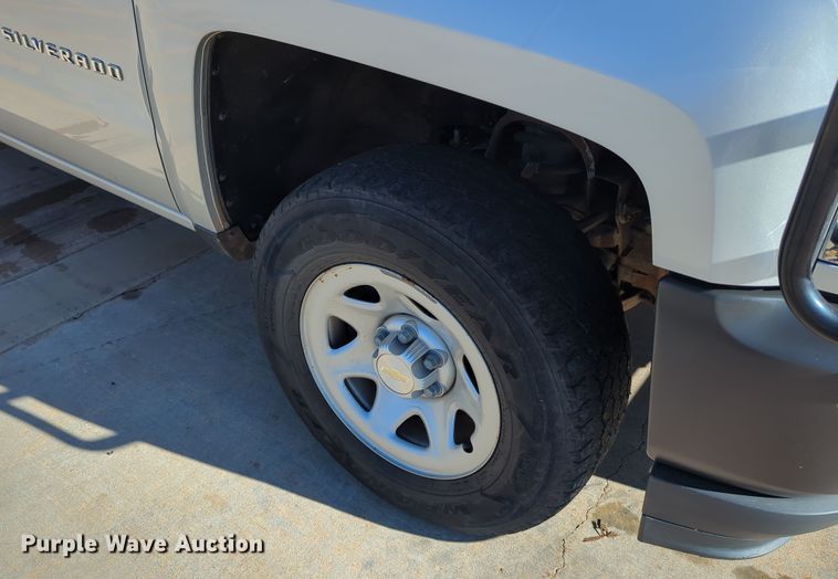 image for item DR6882 2016 Chevrolet Silverado  1500  Double Cab pickup truck