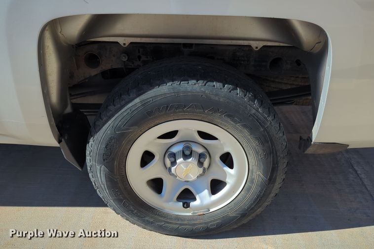 image for item DR6882 2016 Chevrolet Silverado  1500  Double Cab pickup truck